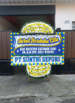 Papan Bunga Duka di Gending