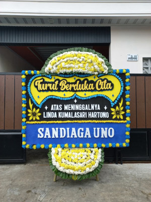 Papan Bunga Duka di Gending